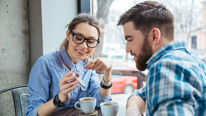 Dating någon som inte kan komma över sina ex