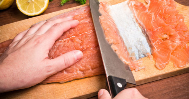 får man äta varmrökt lax som gravid