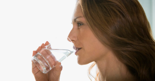 om man dricker för mycket vatten om man dricker för mycket vatten