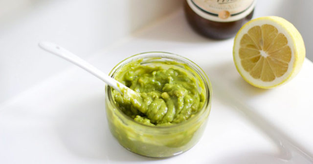 ansiktsmask med avokado ansiktsmask med avokado