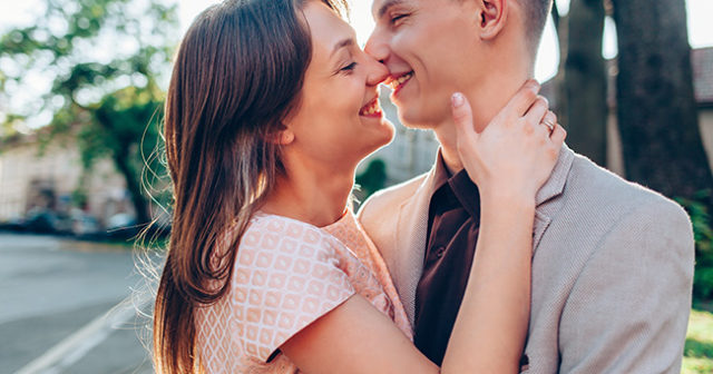 Dating mer framgångs rik kvinna